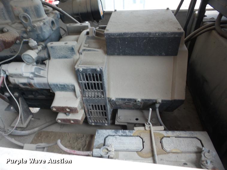 image for item EI9902 Coleman MH4000RDKH light plant