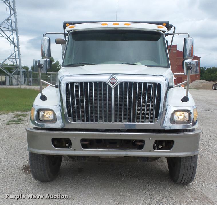 image for item EI9909 2006 International 7500 dump truck