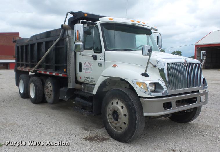 image for item EI9909 2006 International 7500 dump truck