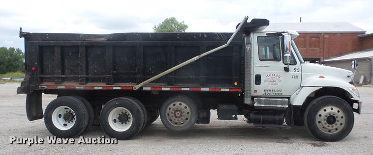 image for item EI9909 2006 International 7500 dump truck
