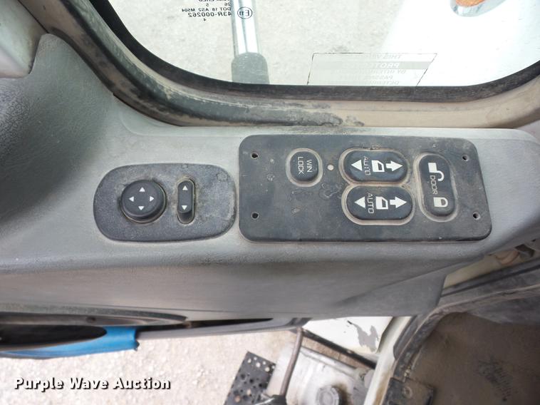 image for item EI9909 2006 International 7500 dump truck