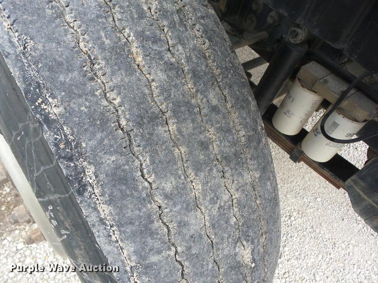 image for item EI9909 2006 International 7500 dump truck