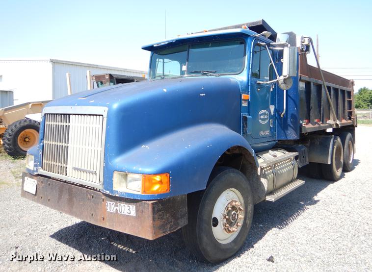 image for item EK9632 1995 International 9400 dump truck