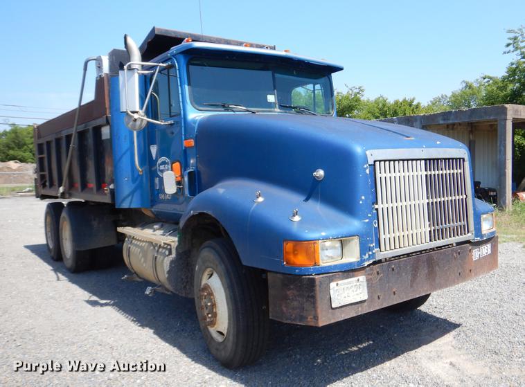 image for item EK9632 1995 International 9400 dump truck