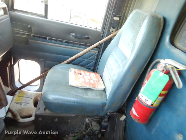 image for item EK9632 1995 International 9400 dump truck