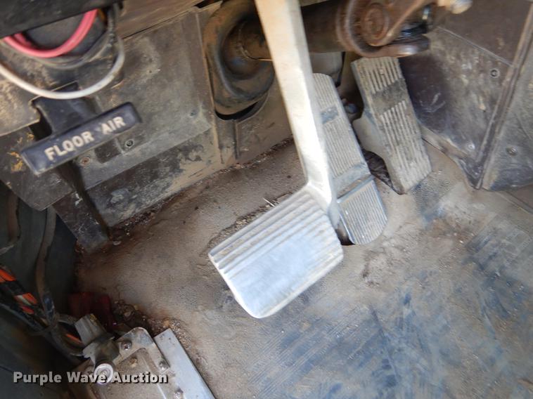 image for item EK9632 1995 International 9400 dump truck