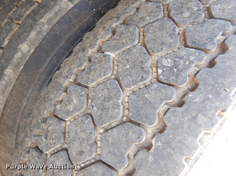 image for item EK9632 1995 International 9400 dump truck