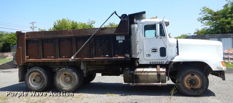 image for item EK9633 1989 Freightliner FLD dump truck