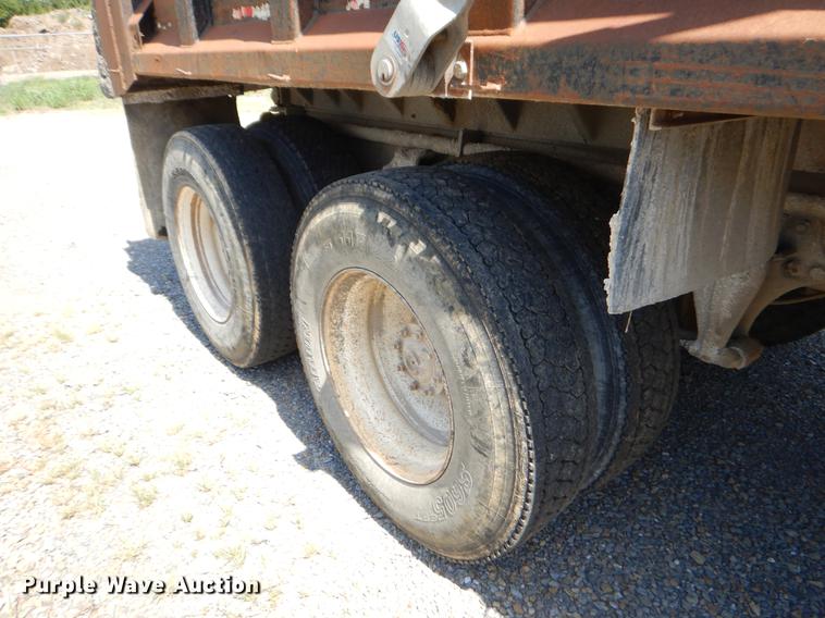 image for item EK9633 1989 Freightliner FLD dump truck