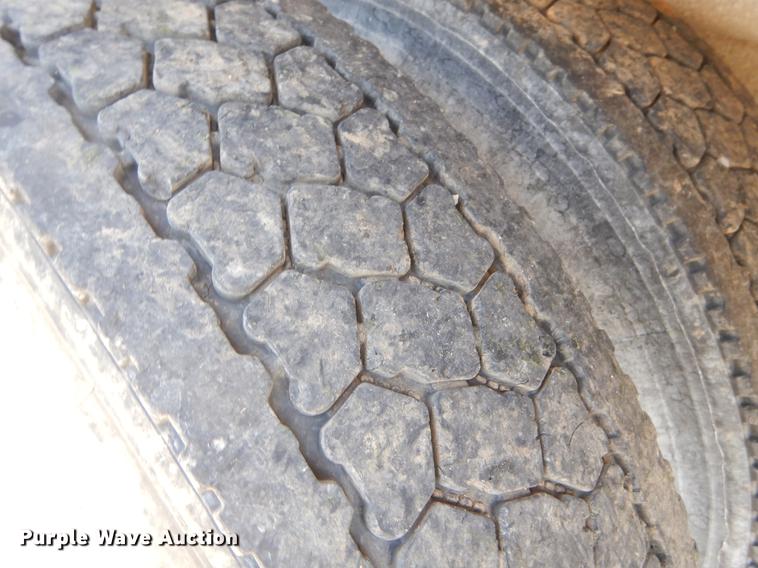 image for item EK9633 1989 Freightliner FLD dump truck