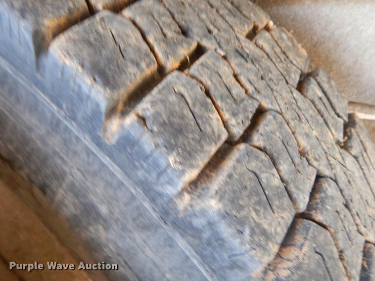 image for item EK9633 1989 Freightliner FLD dump truck