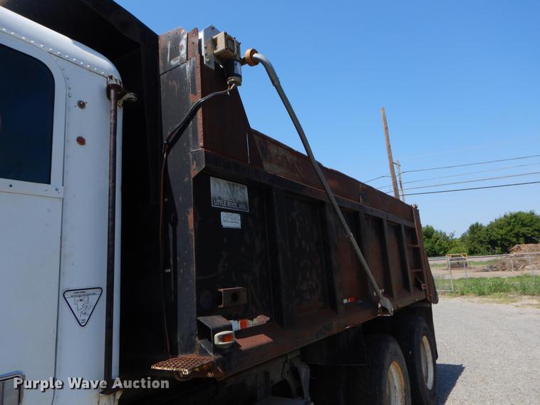 image for item EK9633 1989 Freightliner FLD dump truck