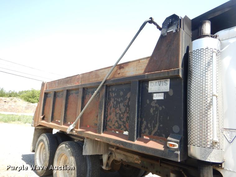 image for item EK9633 1989 Freightliner FLD dump truck