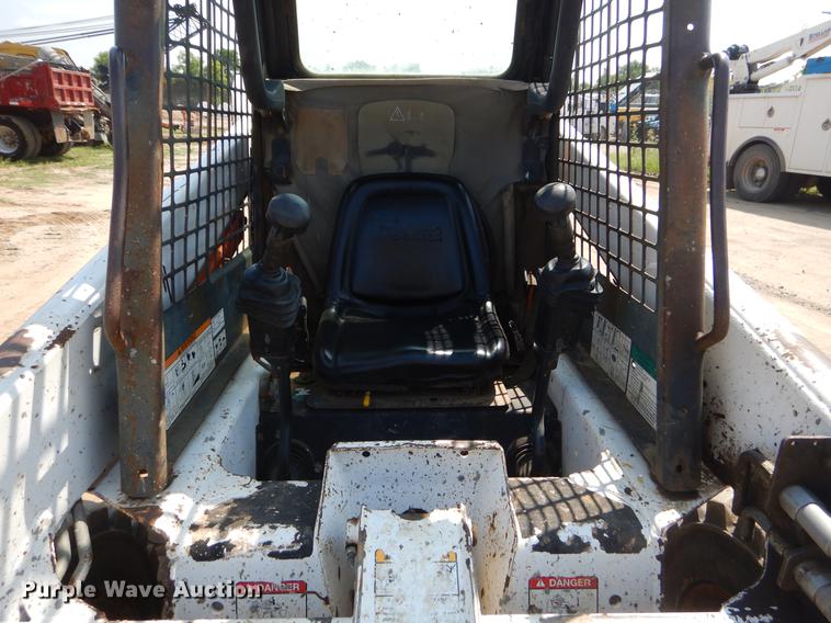 image for item EK9744 2002 Bobcat 763 skid steer