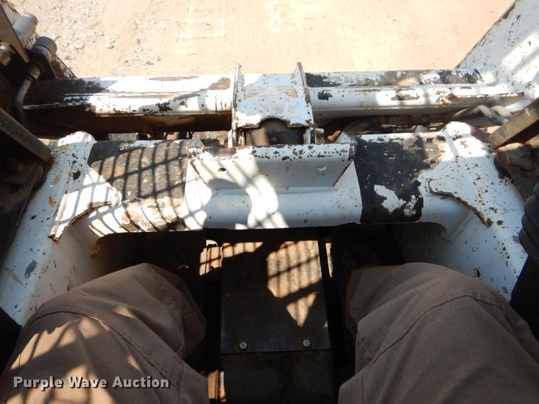 image for item EK9744 2002 Bobcat 763 skid steer