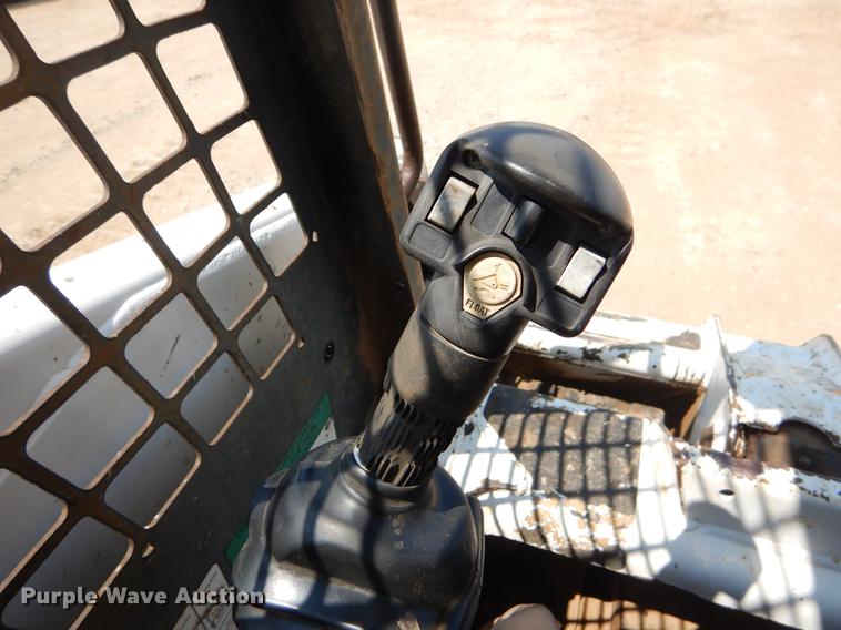 image for item EK9744 2002 Bobcat 763 skid steer