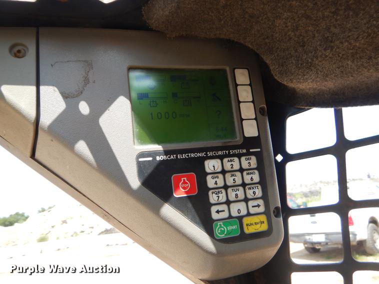 image for item EK9744 2002 Bobcat 763 skid steer