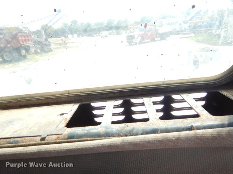 image for item EK9744 2002 Bobcat 763 skid steer