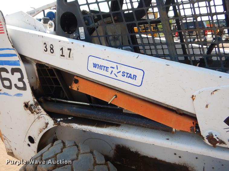 image for item EK9744 2002 Bobcat 763 skid steer