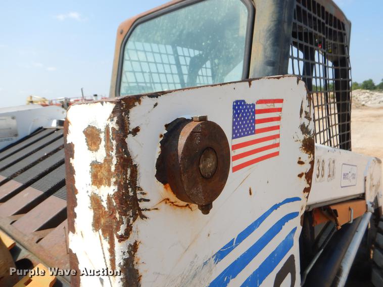 image for item EK9744 2002 Bobcat 763 skid steer