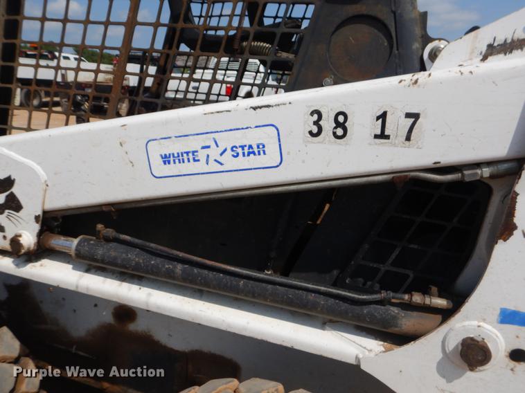 image for item EK9744 2002 Bobcat 763 skid steer
