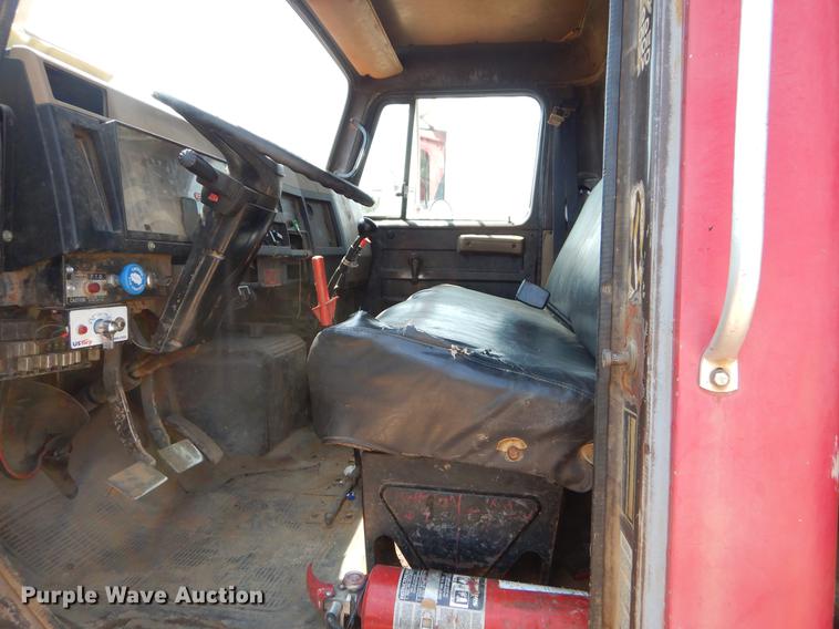 image for item EK9745 1990 International 4700 dump truck