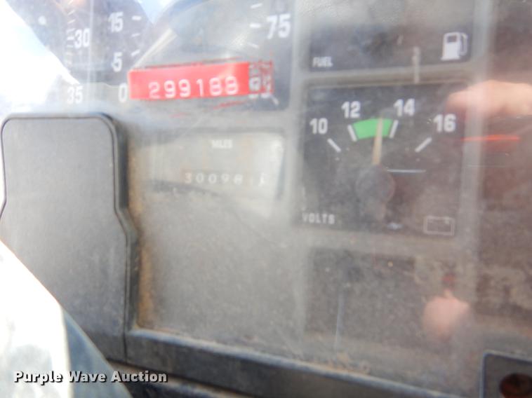 image for item EK9745 1990 International 4700 dump truck