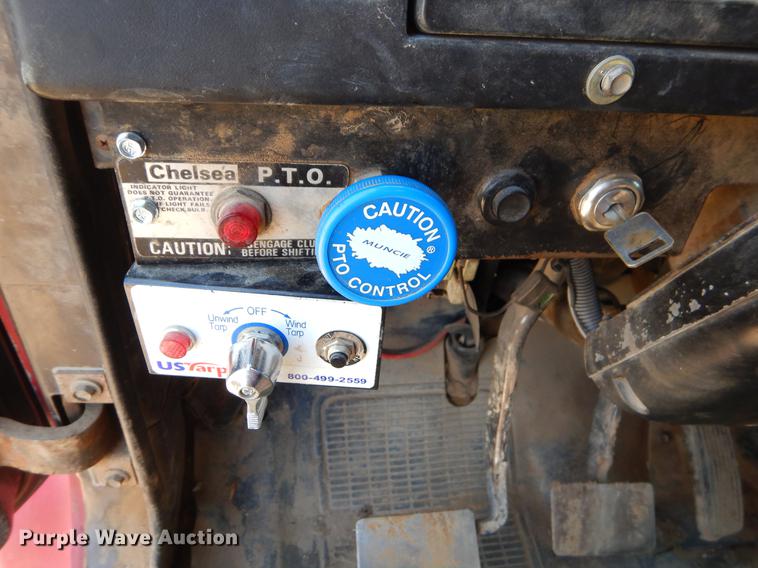 image for item EK9745 1990 International 4700 dump truck