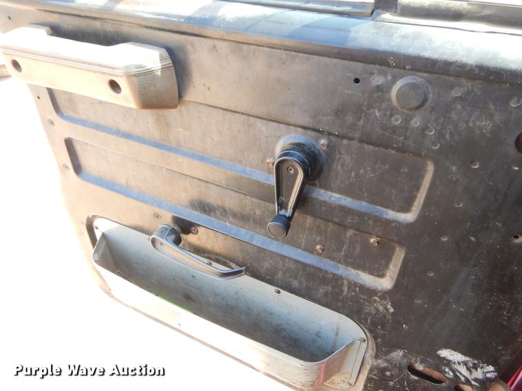 image for item EK9745 1990 International 4700 dump truck