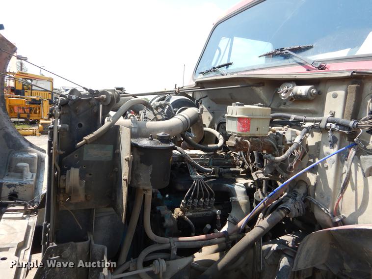 image for item EK9745 1990 International 4700 dump truck