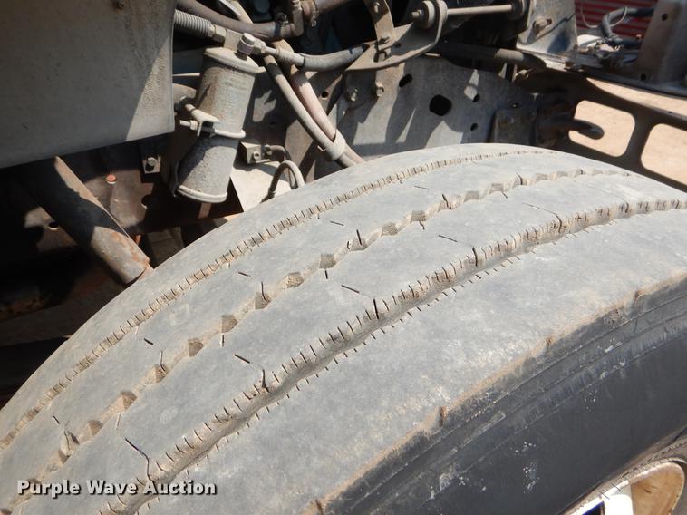 image for item EK9745 1990 International 4700 dump truck