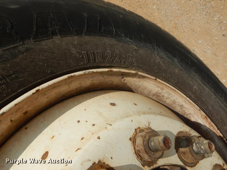 image for item EK9745 1990 International 4700 dump truck