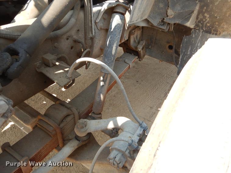 image for item EK9745 1990 International 4700 dump truck