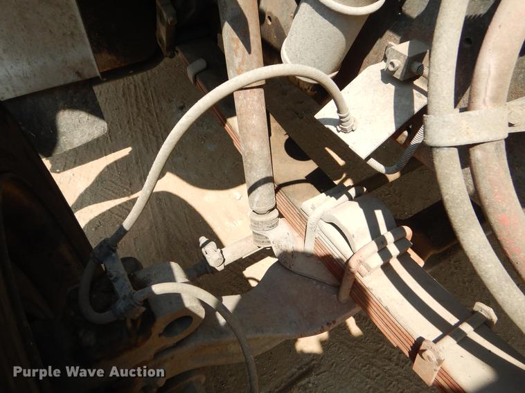 image for item EK9745 1990 International 4700 dump truck