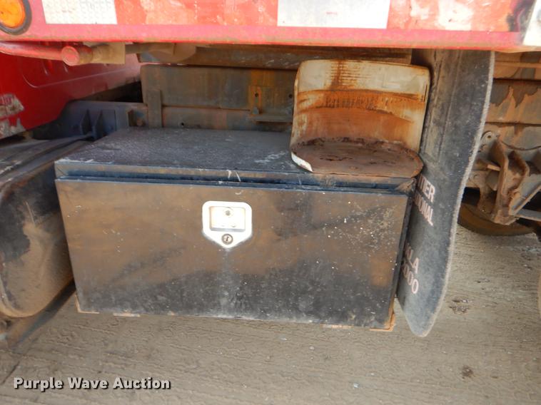 image for item EK9745 1990 International 4700 dump truck