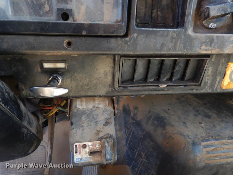 image for item EK9746 1991 International 4700 dump truck