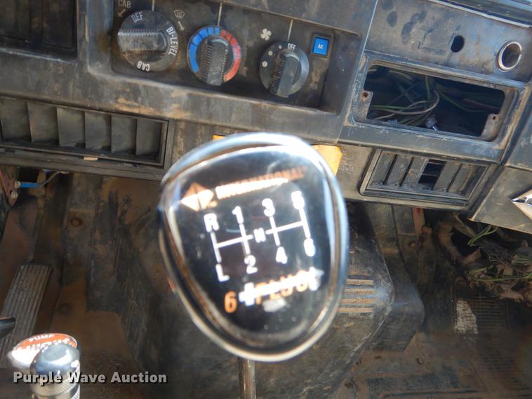 image for item EK9746 1991 International 4700 dump truck