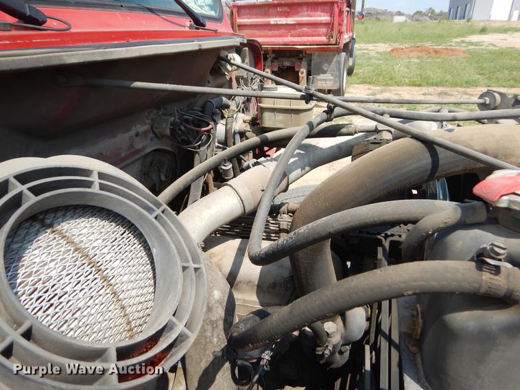 image for item EK9746 1991 International 4700 dump truck