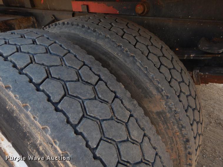 image for item EK9746 1991 International 4700 dump truck