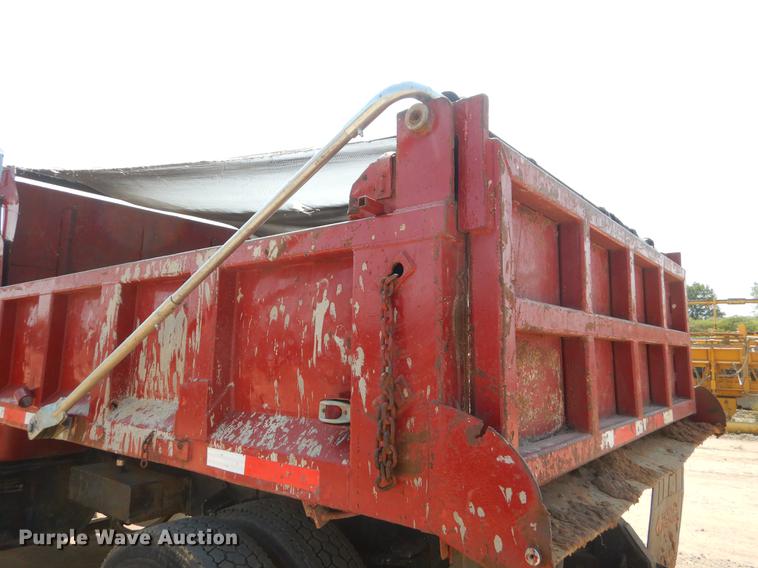 image for item EK9746 1991 International 4700 dump truck