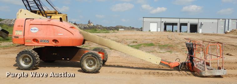 image for item EK9749 2009 JLG 400S boom lift