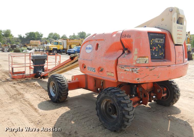 image for item EK9749 2009 JLG 400S boom lift