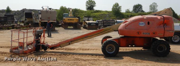 image for item EK9749 2009 JLG 400S boom lift