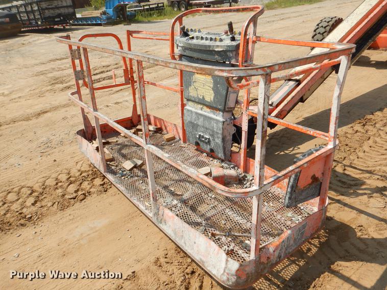 image for item EK9749 2009 JLG 400S boom lift