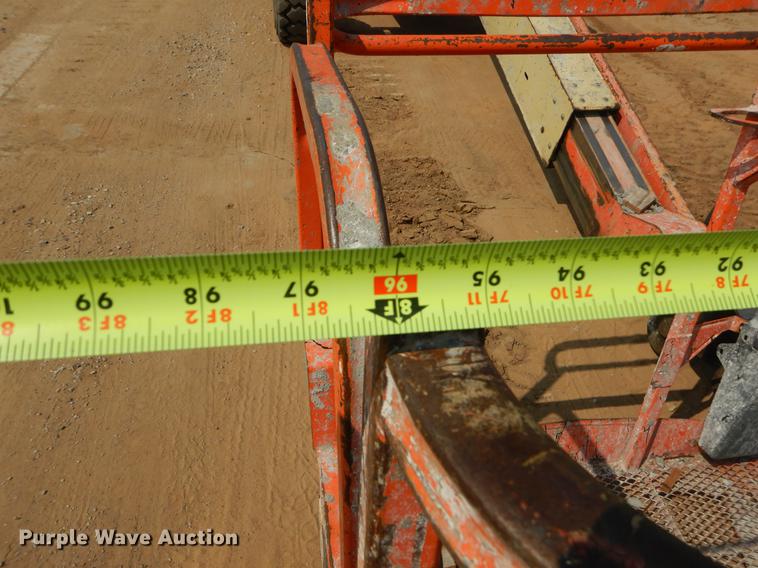 image for item EK9749 2009 JLG 400S boom lift