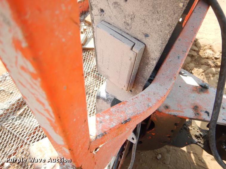 image for item EK9749 2009 JLG 400S boom lift