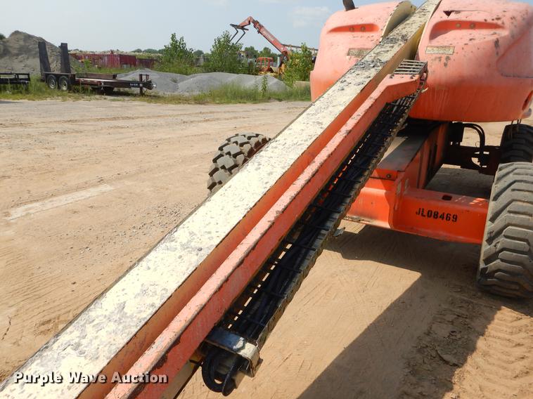 image for item EK9749 2009 JLG 400S boom lift