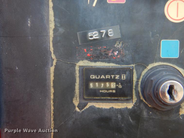 image for item EK9749 2009 JLG 400S boom lift