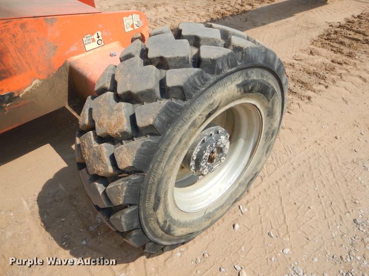 image for item EK9749 2009 JLG 400S boom lift