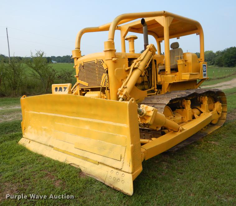 Caterpillar D7 dozer in Vernon, OK Item EO9500 sold Purple Wave